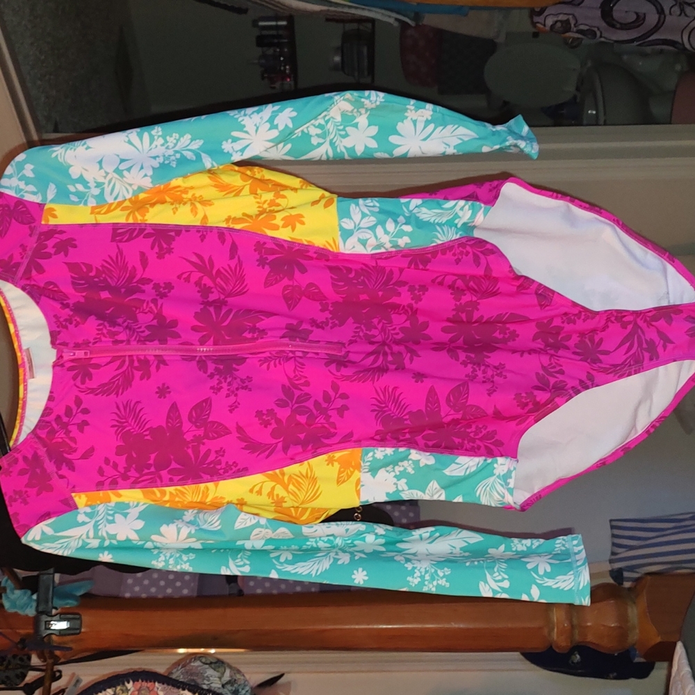 One piece swim suit